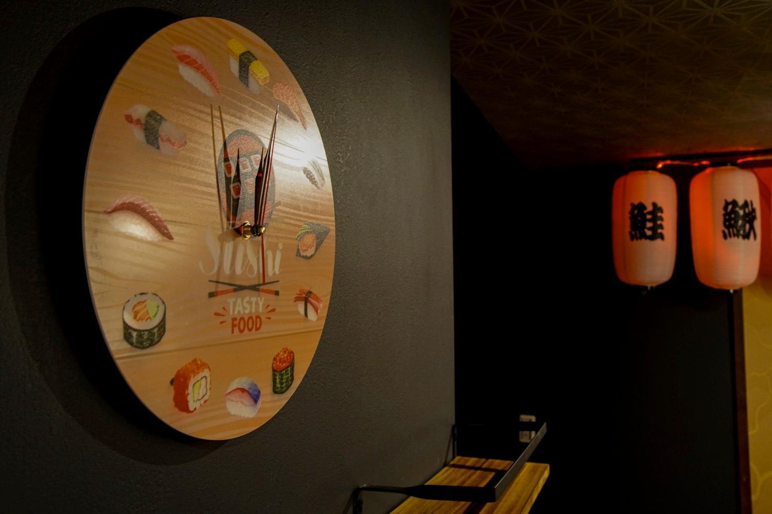Fukufuku Sushi-Themed Guesthouse Киото Экстерьер фото